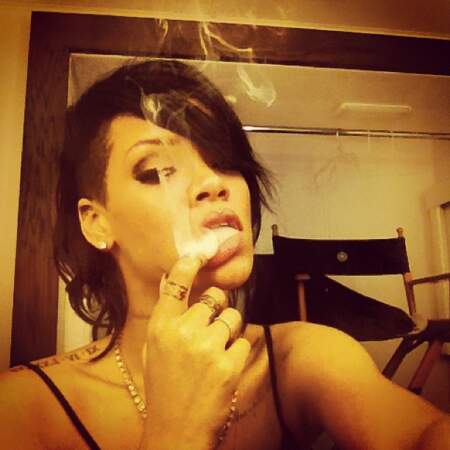 Rihanna part en fumée