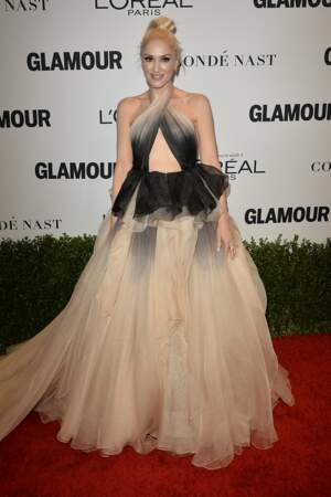 C'est Gwen Stefani qui va être jalouse, elle qui pensait avoir la plus belle robe de la soirée !