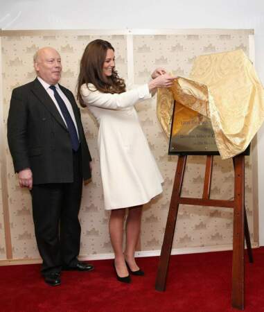 Kate Middleton semble s'être beaucoup amusée aujourd'hui aux studios Ealing, à Londres