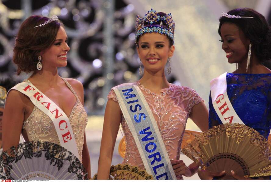 Miss Monde 2013 : fairplay, Marine Lorphelin (à gauche) garde son beau sourire