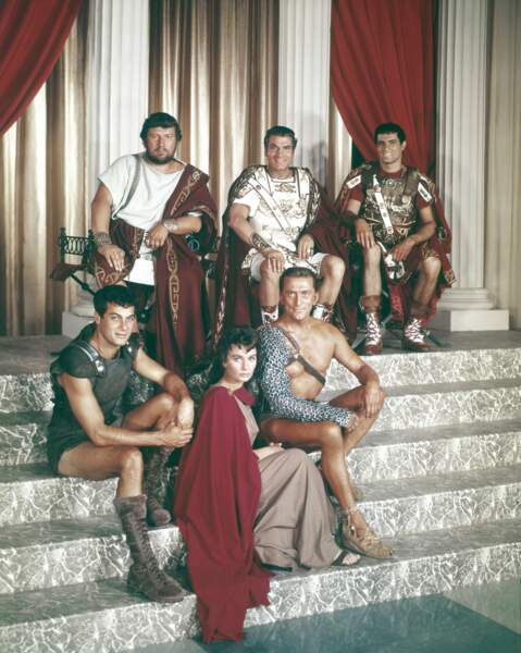 Dans "Spartacus" (1960) de Stanley Kubrick, par John Gavin (au fond à droite)