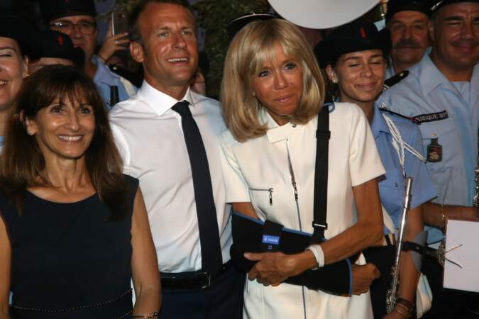 Brigitte Macron s'est luxé l'épaule pendant ses vacances dans le Var