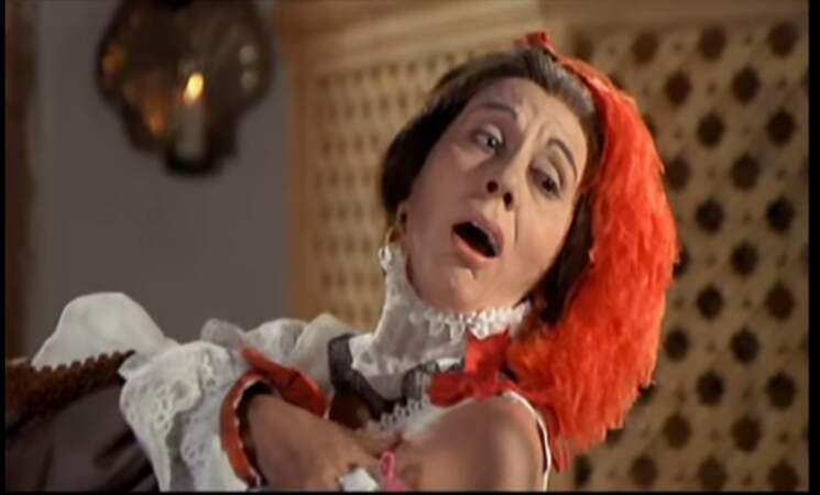 Le plus hilarant : la duègne Alice Sapritch se lâche devant Yves Montand dans La folie des grandeurs.