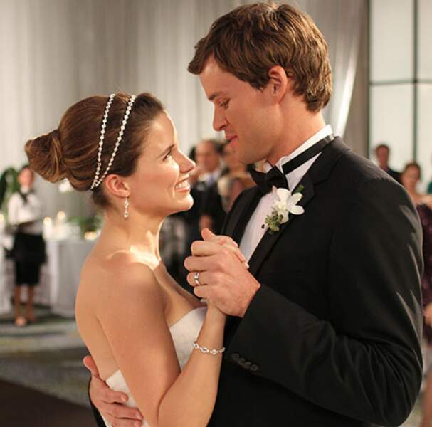 Et enfin, l'ex de Lucas, Brooke (Sophia Bush) a, elle, épousé Julian (Austin Nichols) 