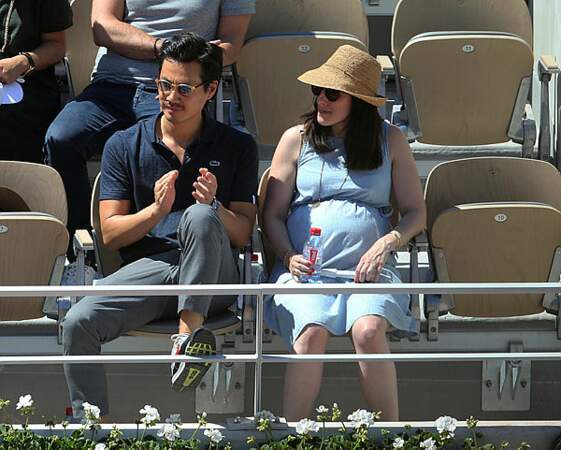 L'acteur Frédéric Chau et son épouse. Le couple va bientôt accueillir leur deuxième enfant.