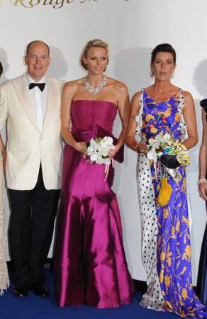 Caroline de Monaco, Charlene et Albert II au 63e Bal de la Croix-Rouge