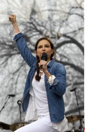 L'actrice Ashley Judd s'est aussi produite sur scène