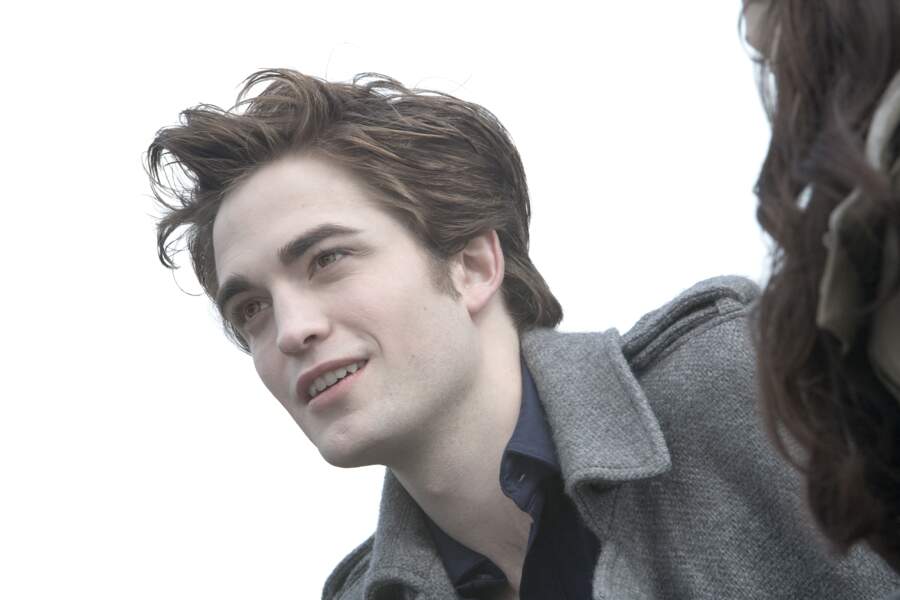 Robert Pattinson devient, lui, l'un des sex symbols des années 2010