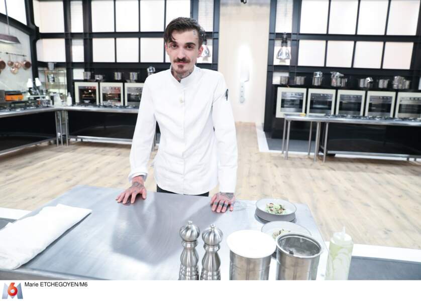 Le chef tatoué du concours : Guillaume Sanchez, 26 ans, chef de son propre restaurant gastronomique.