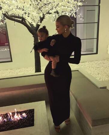 La petite Stormi est redevenue la star du compte Instagram de sa maman, Kylie Jenner. 
