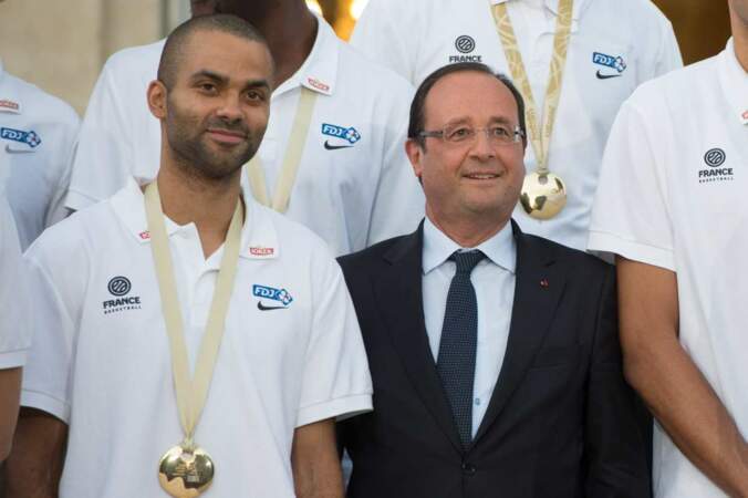 Francois Hollande et Tony Parker après la victoire de la France au Championnat d'Europe