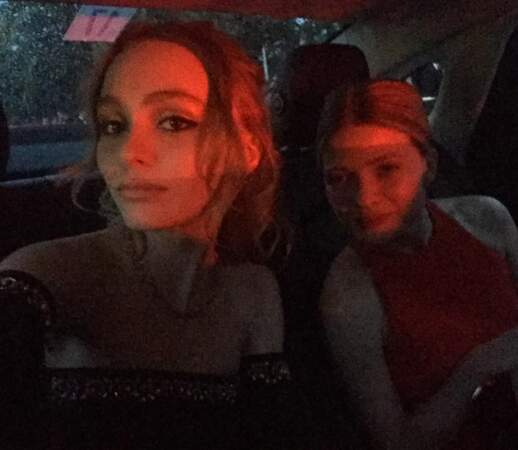 Lily-Rose Depp et Mélanie Thierry en route pour la présentation de La Danseuse