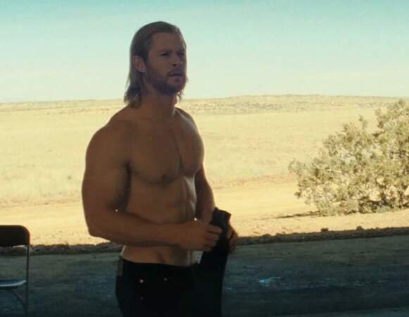 Dans Thor et Avengers, Chris Hemsworth affiche une belle musculature