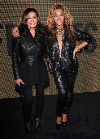 La mère de Beyoncé, Tina, est d'origine française et lui a donné le goût du stylisme