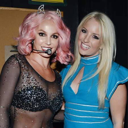 Non, Britney Spears n'est pas à droite sur cette photo !
