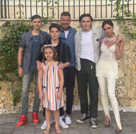 Photo de famille pour les Beckham. 