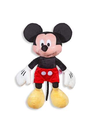 Pour les fans de Mickey, la peluche de la célèbre souris est un indispensable !