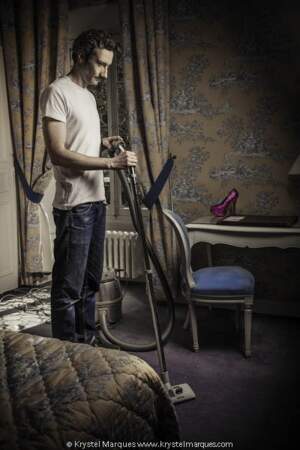 Vincent Desagnat habillé pour le calendrier "Déshabillez-moi" 2014