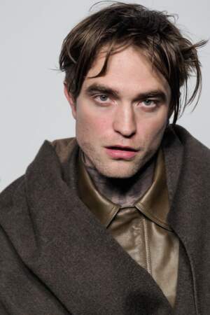 Robert Pattinson, craquant au photocall de Dior Homme