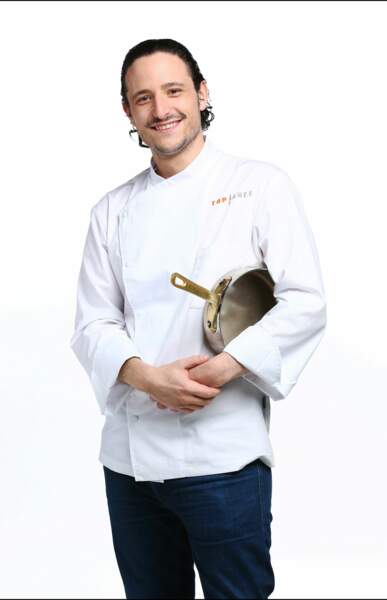 Pierre Meneau, 29 ans, est chef de son restaurant à Paris.  