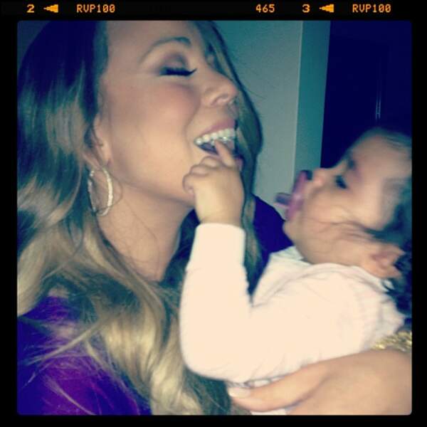 Mariah Carey adore qu'on lui touche les dents. Qu'on se le dise !