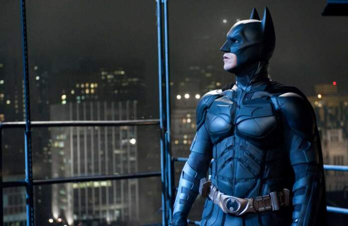 Avec Christopher Nolan, Batman s'équipe de tout un tas de gadgets et devient plus sombre que jamais. On adore !