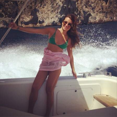 Lea Michele vit la Dolce Vita en Italie.. De face...