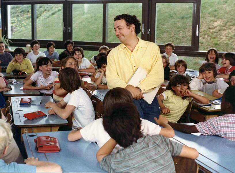 Coluche dans Le maître d'école (1981)