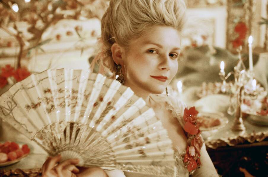 2006, elle est Reine de France dans Marie-Antoinette et retrouve Sofia Coppola