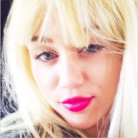 Miley Cyrus est-elle fan des perruques ? 