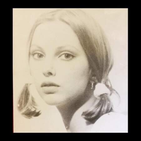 Autre photo vintage : ce portrait de Frédérique Bel, à l'âge de 18 ans, quand elle étudiait à Strasbourg. 