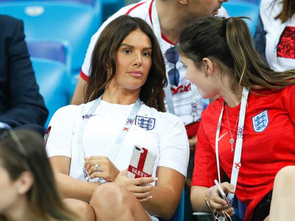 Rebekah Vardy, la femme de l'attaquant de l'Angleterre, un peu distraite lors du premier match face à la Tunisie