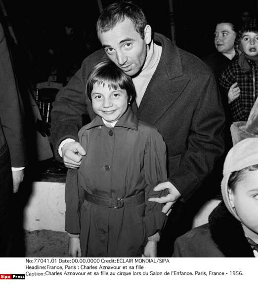 Charles Aznavour au cirque avec sa fille aînée Seda (alias Patricia) en 1956