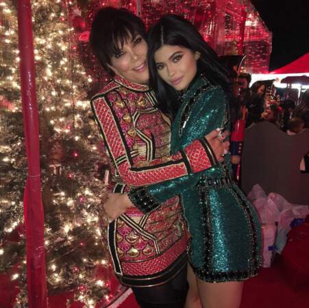 Kylie Jenner et Kris Jenner posent pour Noël