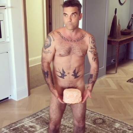 À 42 ans, Robbie Williams n'a rien à lui envier