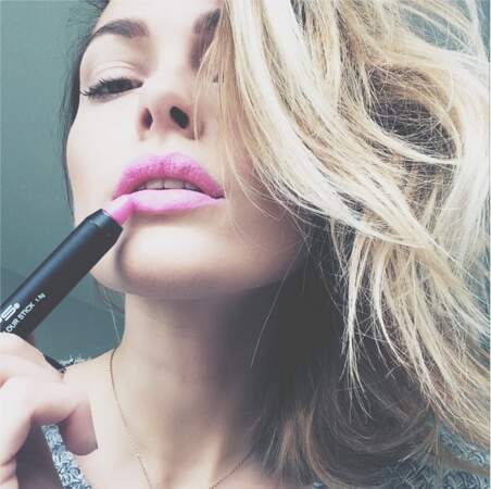 Envie de connaître les conseils maquillage de Caroline Receveur, suivez-la sur Instagram