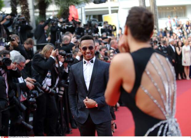 Le bel acceuil de Lewis Hamilton sur le tapis rouge