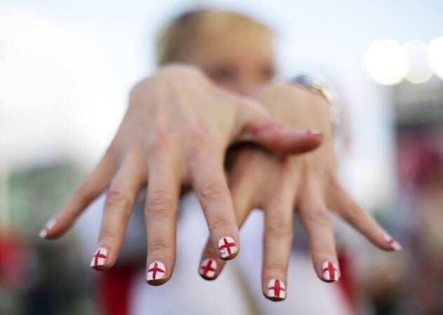 Supportrice jusqu'au bout des ongles