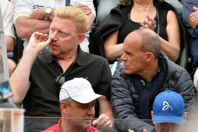 Un peu plus tôt, Boris Becker, présent dans les gradins, avait honoré le match d'un geste peu raffiné. 