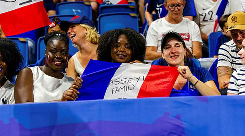 La famille de Viviane Asseyi avait fait le déplacement en Normandie pour supporter la joueuse tricolore