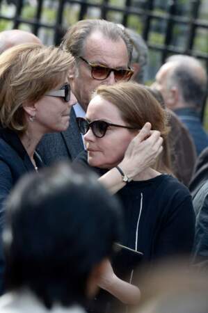 Cendrine Dominguez aux obsèques de son mari en la basilique Sainte-Clotilde, à Paris, le 16 avril 2015