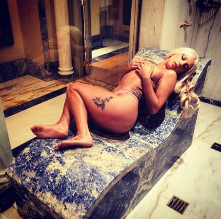 Et sinon ? Lady Gaga aime s'afficher toute nue (ce n'est plus une surprise !)