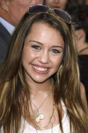 Et pour finir, la plus jolie... Miley Cyrus. Une autre star Disney qui jouait et chantait dans Hannah Montana.