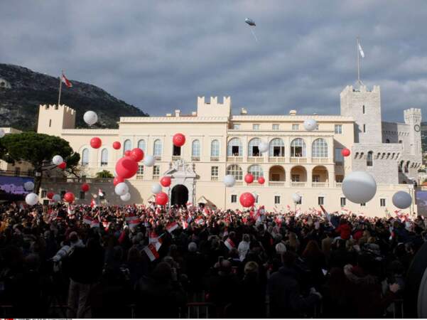 Jour de fête à Monaco : Gabriella et Jacques, les jumeaux du couple princier, ont été présentés officiellement 
