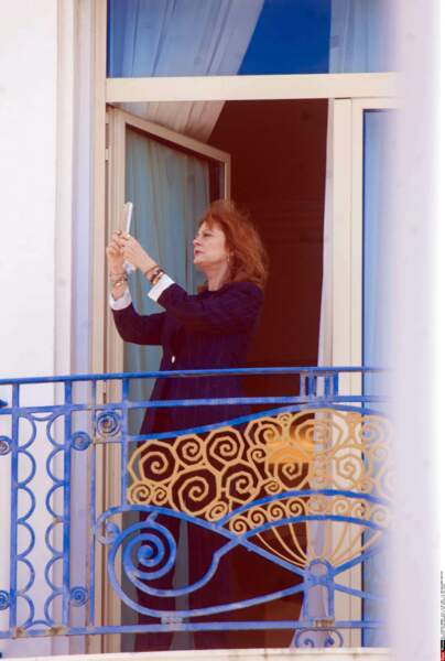 Susan Sarandon on the balcony of her hotel