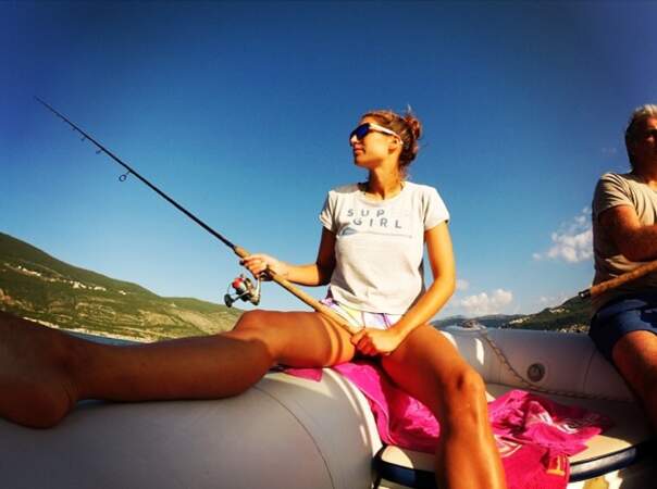 Laury Thilleman a une nouvelle passion : la pêche !