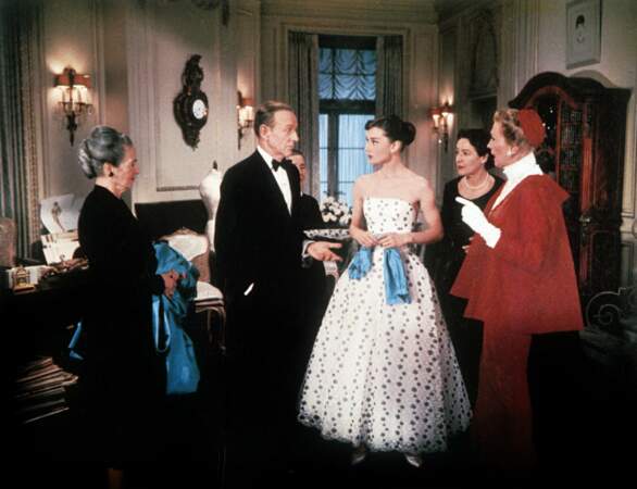 "Drôle de frimousse" (1957) : un titre qui lui va si bien ! Lumineuse en robe Givenchy, elle côtoie Fred Astaire