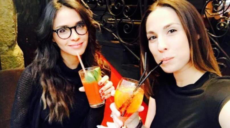 Petit cocktail entre copines pour Leila Ben Khalifa et Charlotte Namura de Télé Foot. 