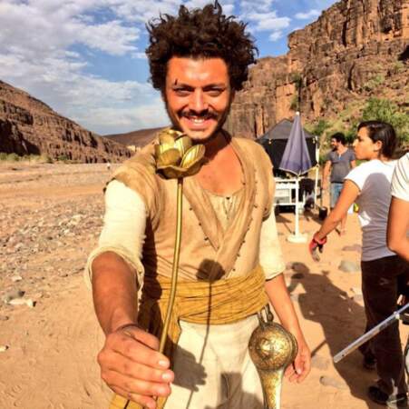 En plein désert sur le tournage des Nouvelles Aventures d'Aladin