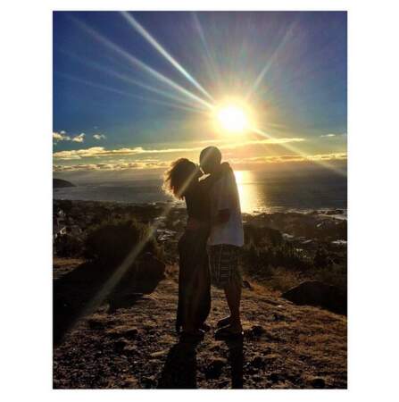 Gregory Van der Wiel se fait dorer la pilule au soleil avec sa copine en Afrique du Sud
